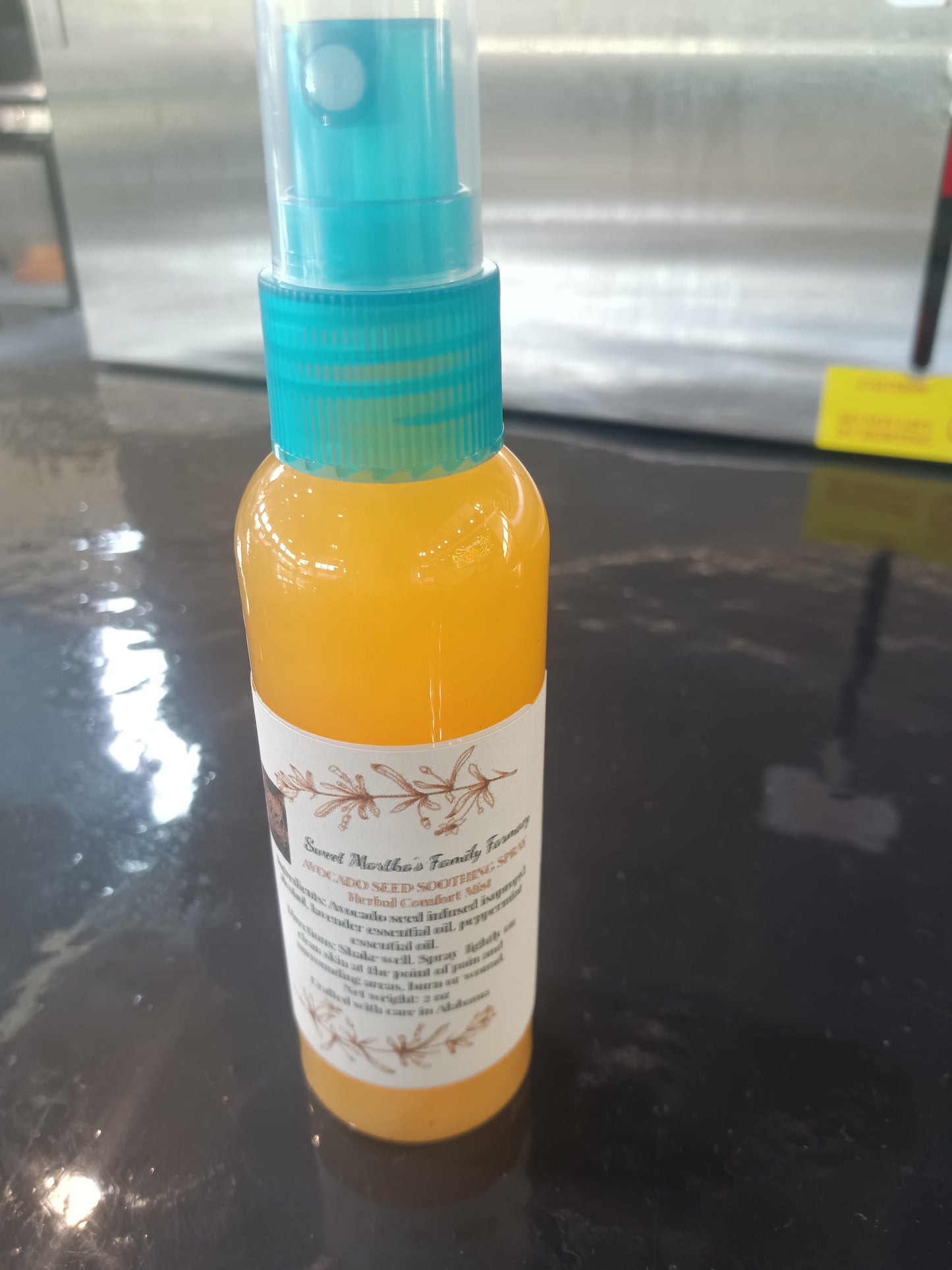 Avocado Seed Soothing Spray: Cooling Herbal Mist with Lavender & Peppermint