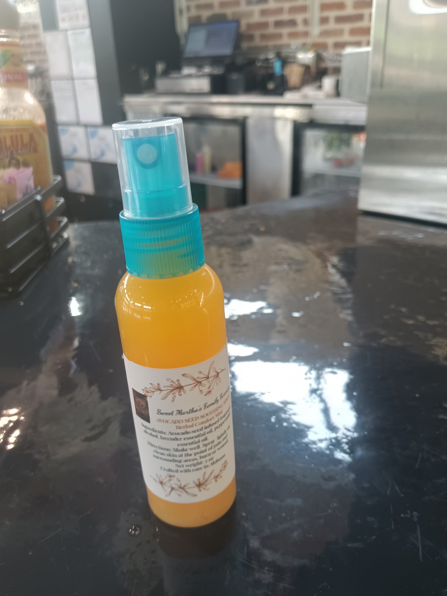 Avocado Seed Soothing Spray: Cooling Herbal Mist with Lavender & Peppermint